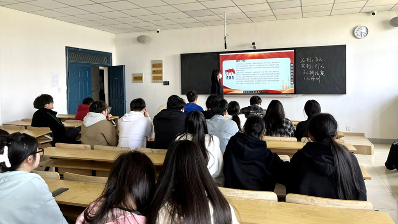 【一月一主题】学习：艺术设计学院学生第二党支部开展“实干担当”主题学习会议.png